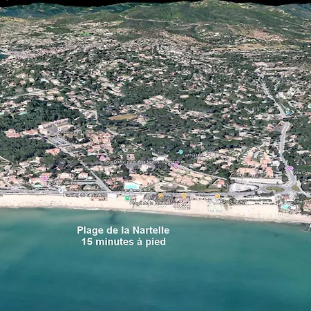Vue Exceptionnelle Sur La Baie De Saint-Tropez *
